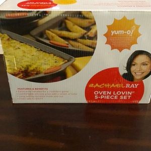 Rachael Ray Yum-O 5 piece bakeware set - NIB